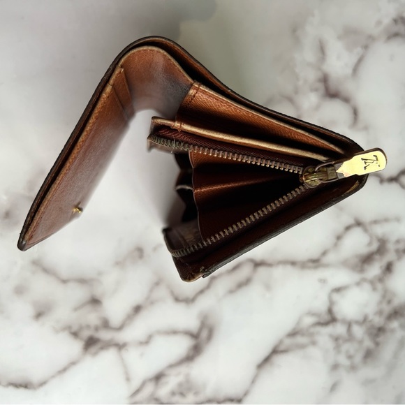 78. Authentic Louis Vuitton Monogram Tresor Wallet - Picture 3 of 13